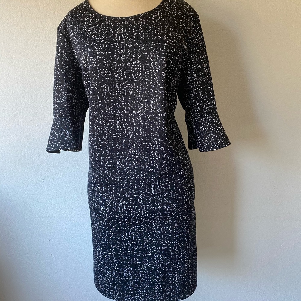 Business casual boxy dress with bell sleeves